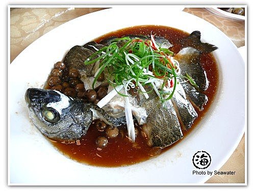 清蒸贵妃鱼:贵妃鱼不只鱼鲜极品,更含丰富的胶原蛋白,安全卫生